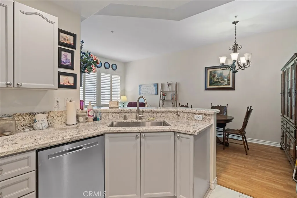 2912 Claremore Lane, Los Alamitos, California 90720 home-pic-17