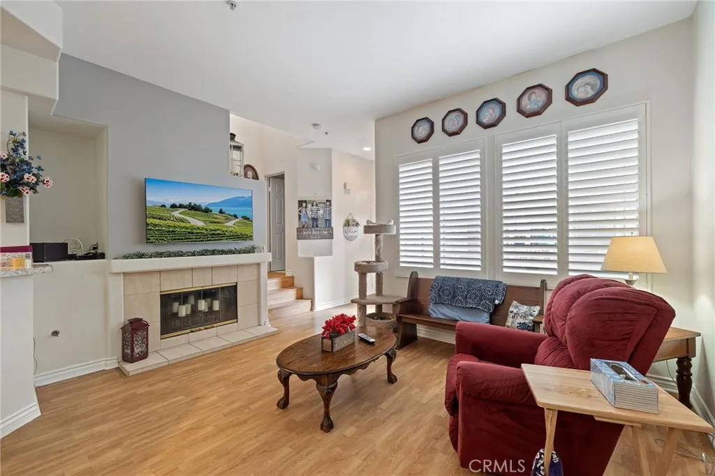 2912 Claremore Lane, Los Alamitos, California 90720 home-pic-8