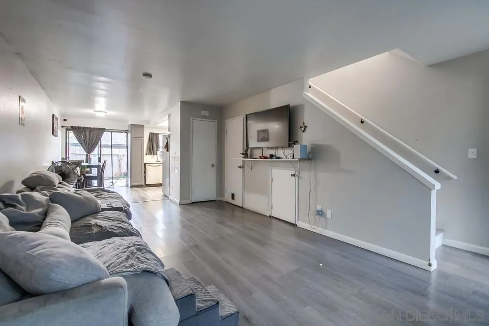 3433 Los Mochis Way, Oceanside, California 92056 home-pic-12