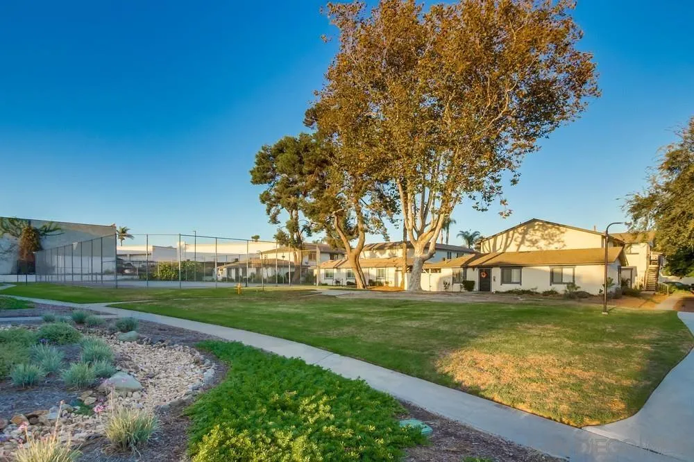 3433 Los Mochis Way, Oceanside, California 92056 home-pic-37