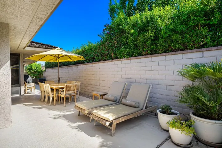 Reverse View Outdoor Dining