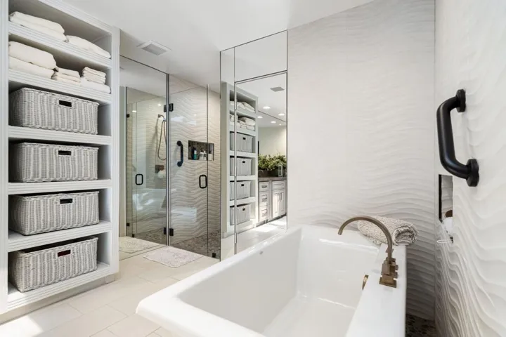 Primary Tub and Shower