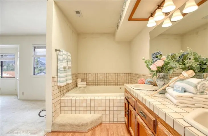 2418 Cumbre Court, San Luis Obispo, California 93401