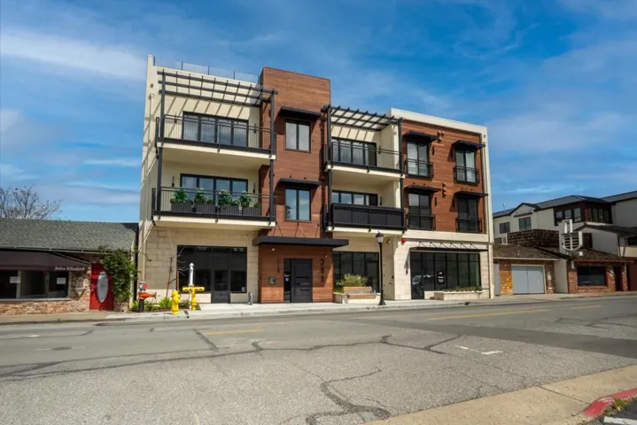 389 1st Street 14, Los Altos, California 94022