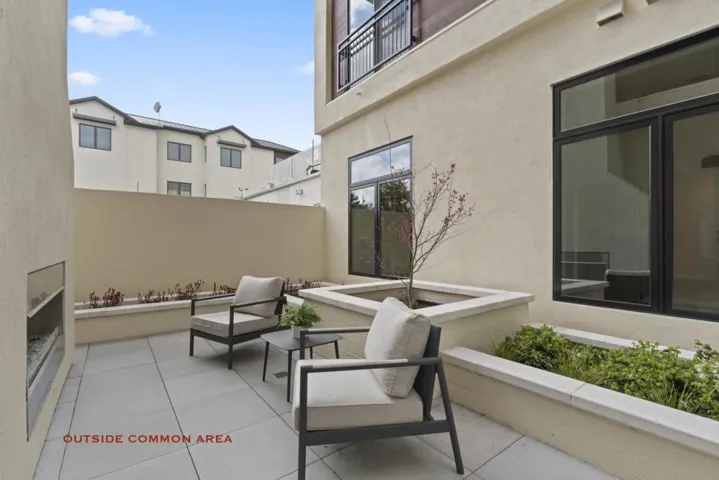 389 1st Street 14, Los Altos, California 94022