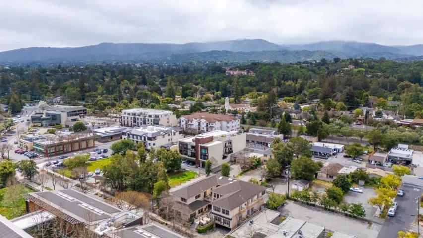 389 1st Street 14, Los Altos, California 94022