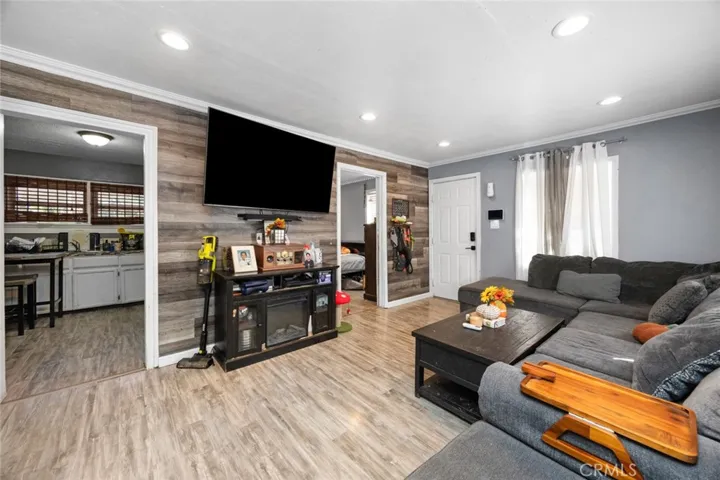 610 S Vine, Ontario, California 91762