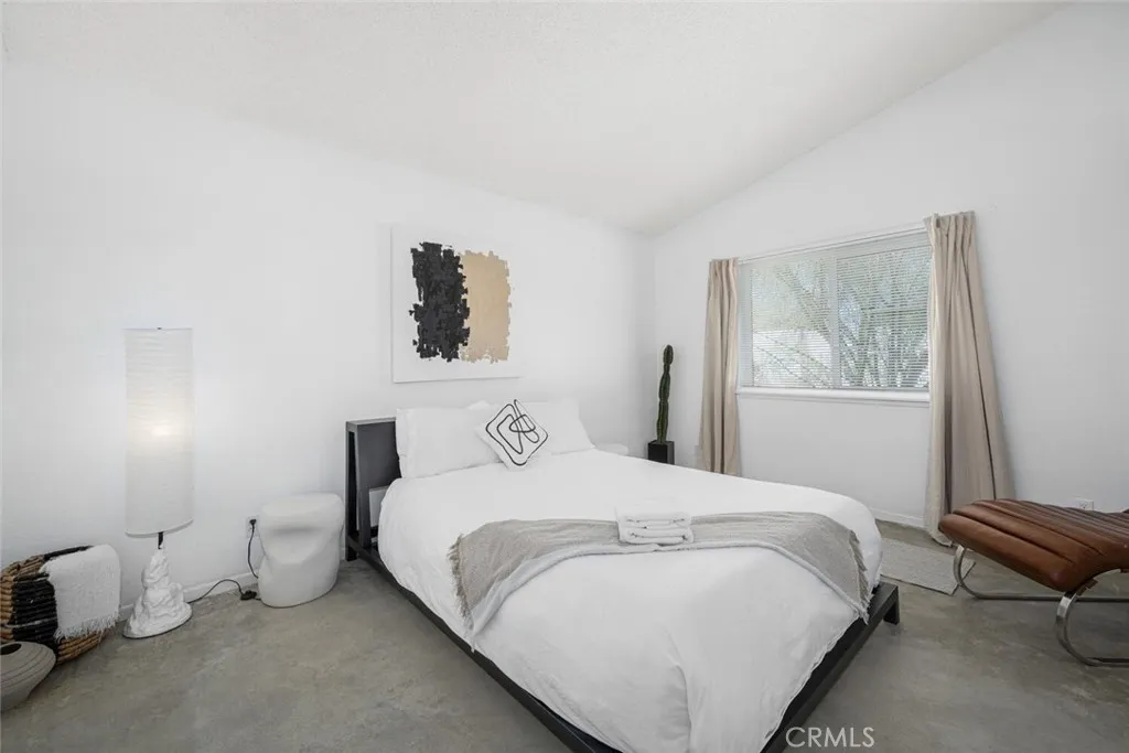 72017 Siesta Drive, 29 Palms, California 92277 home-pic-33