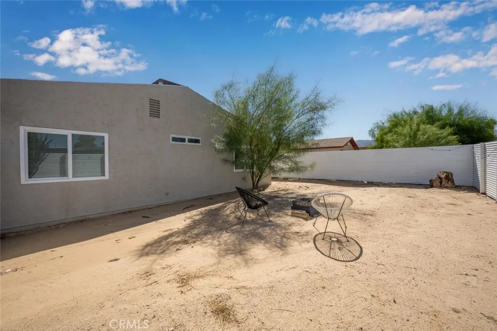 72017 Siesta Drive, 29 Palms, California 92277 home-pic-49
