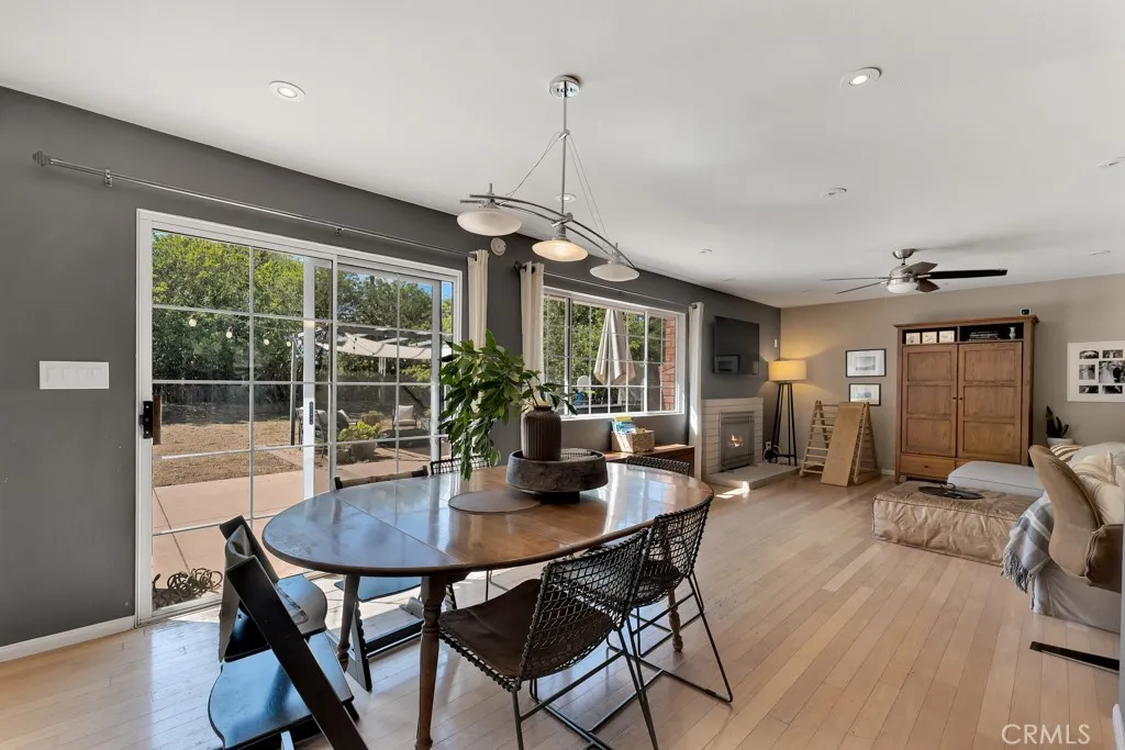 1322 E Avenida De Los Arboles, Thousand Oaks, California 91360 home-pic-9