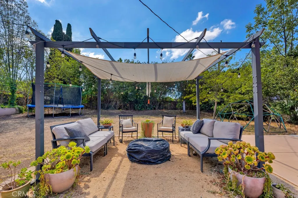 1322 E Avenida De Los Arboles, Thousand Oaks, California 91360 home-pic-24