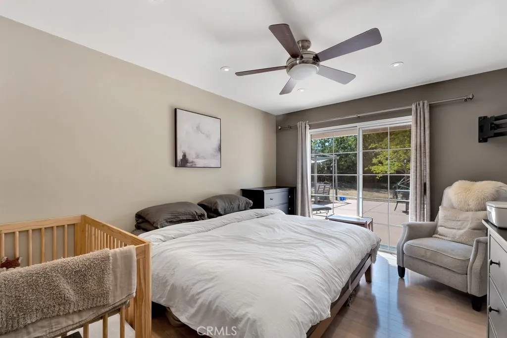 1322 E Avenida De Los Arboles, Thousand Oaks, California 91360 home-pic-14