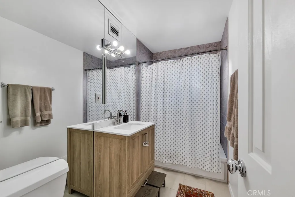 1322 E Avenida De Los Arboles, Thousand Oaks, California 91360 home-pic-21