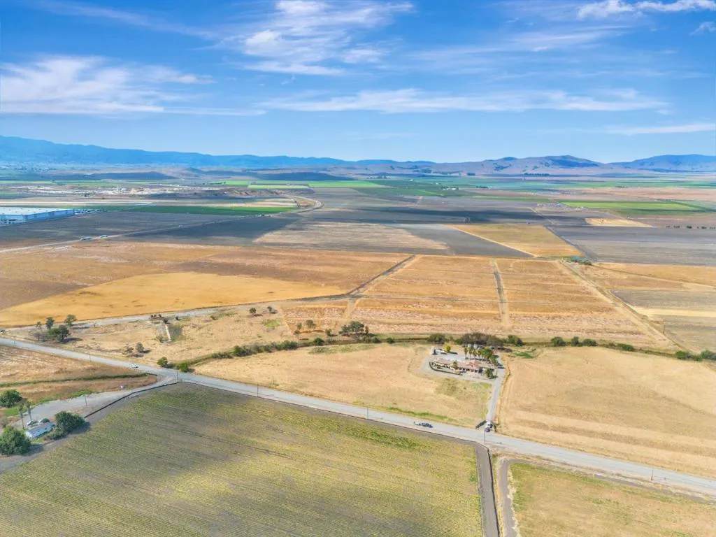 4000 San Felipe Road, Hollister, California 95023 — photo 4