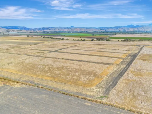4000 San Felipe Road, Hollister, California 95023
