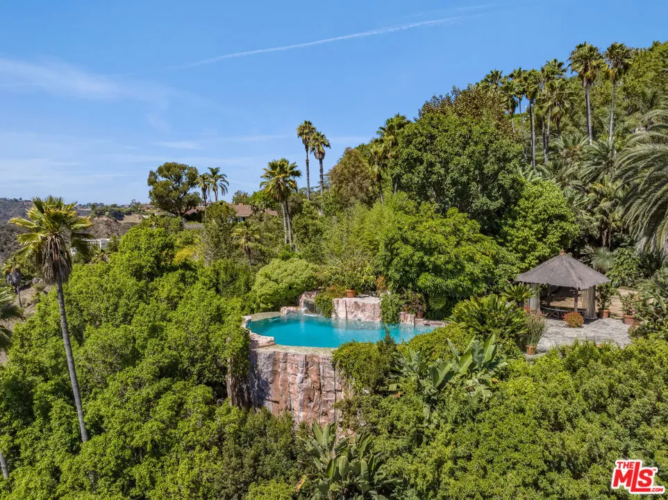 1005 Bel Air Court, Los Angeles, California 90077 home-pic-14