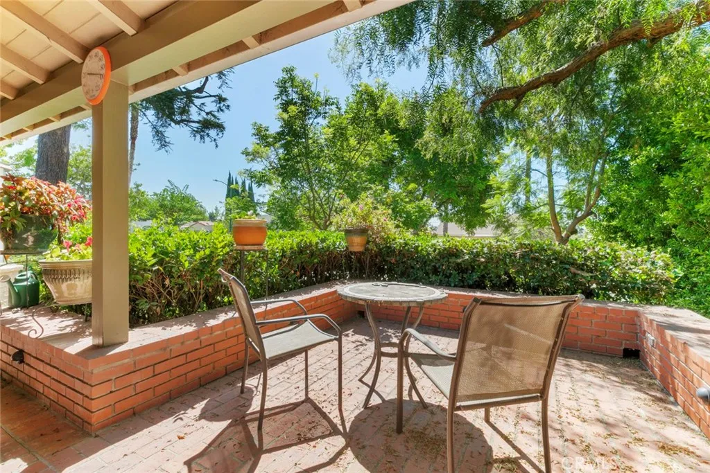 545 Spencer, Glendale, California 91202 home-pic-3