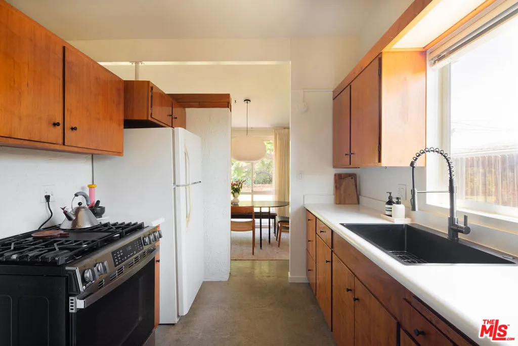 1778 El Rey Road, San Pedro, California 90732 home-pic-9