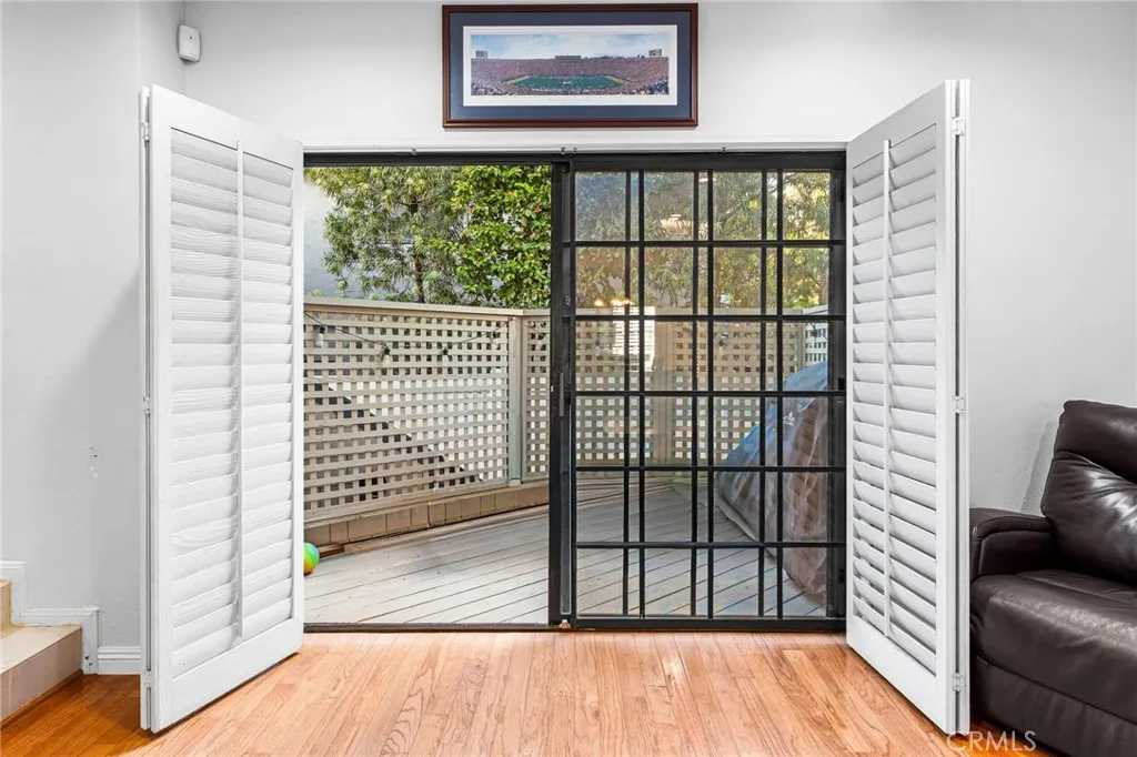 515 S Madison Avenue 2, Pasadena, California 91101 home-pic-11