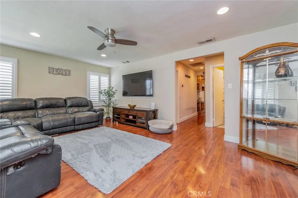 308 S Valencia, La Habra, California 90631 home-pic-3