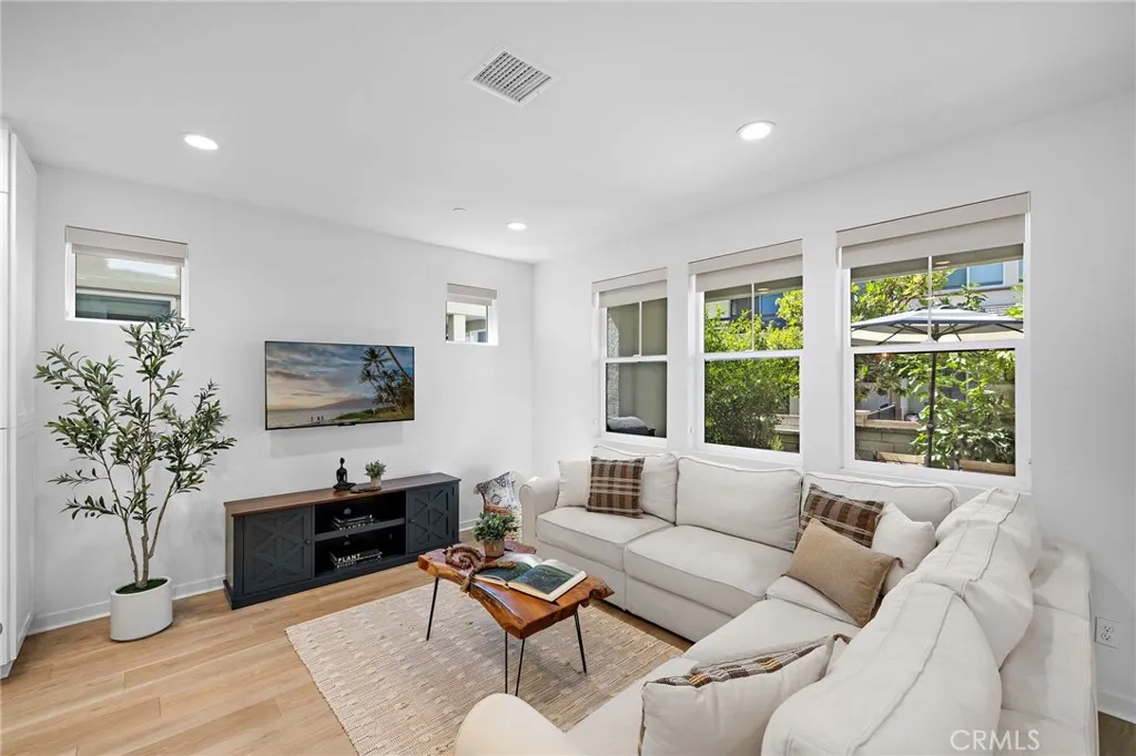 331 Harvest Drive, Rancho Mission Viejo, California 92694 home-pic-7