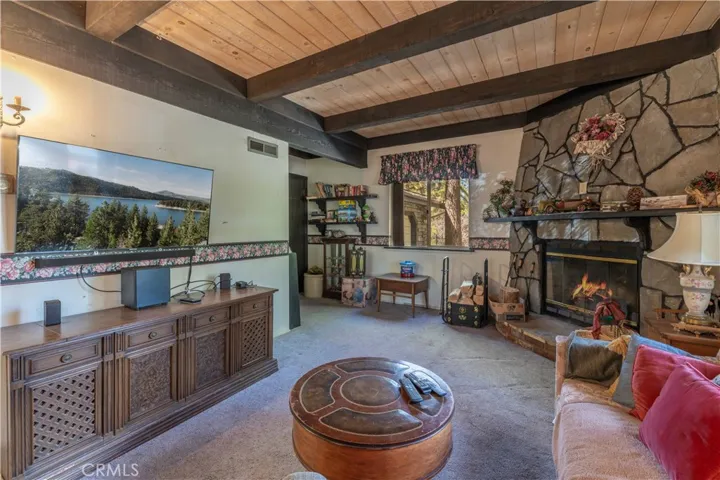 41819 41819 Chalet, Big Bear Lake, California 92315