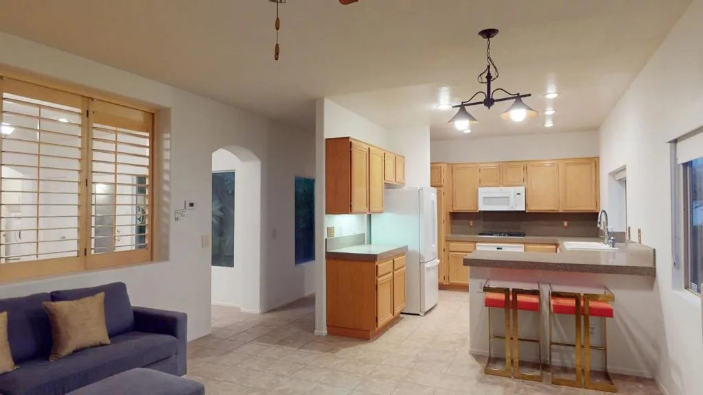 647 Poppy Street, Palm Springs, California 92262 home-pic-4