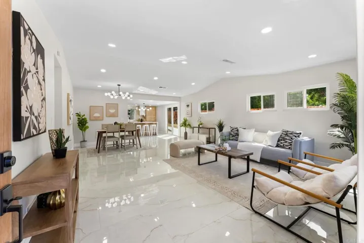 8211 Fanita Drive, Santee, California 92071