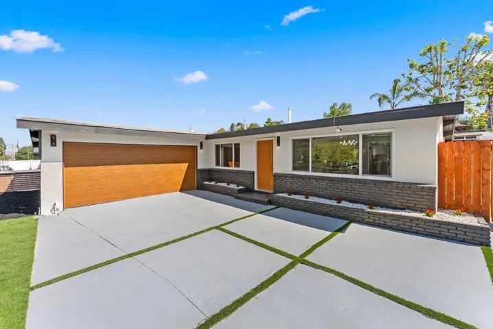 8211 Fanita Drive, Santee, California 92071
