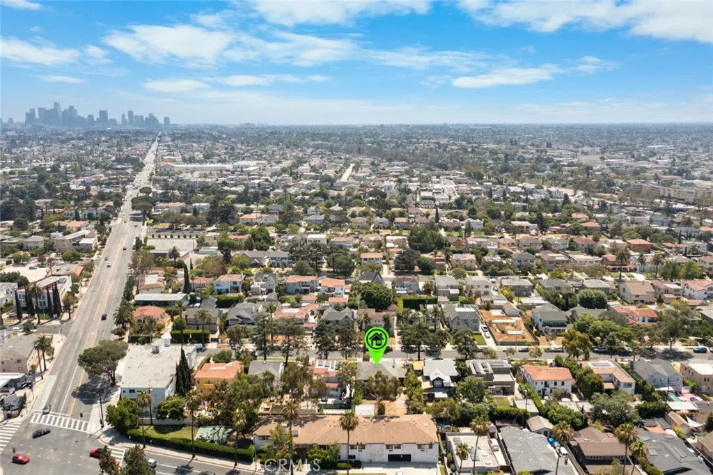 1931 1931 Buckingham, Los Angeles, California 90016 home-pic-5