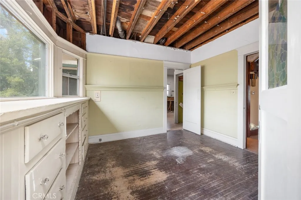 1931 1931 Buckingham, Los Angeles, California 90016 home-pic-16