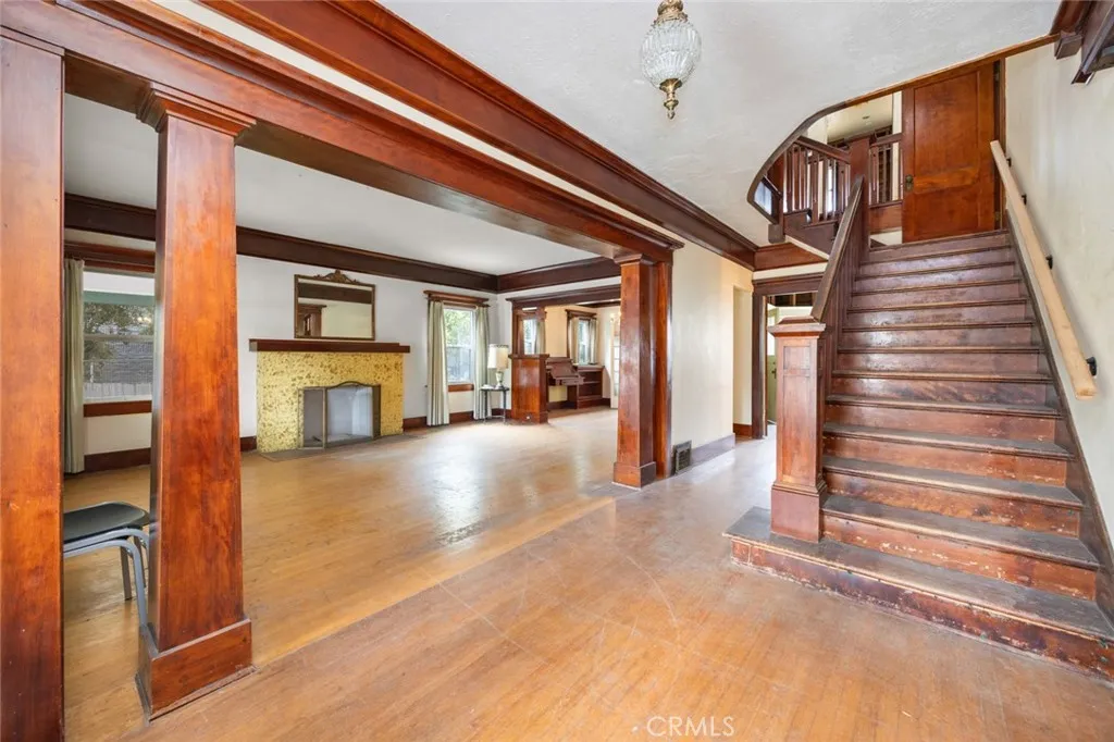 1931 1931 Buckingham, Los Angeles, California 90016 home-pic-10