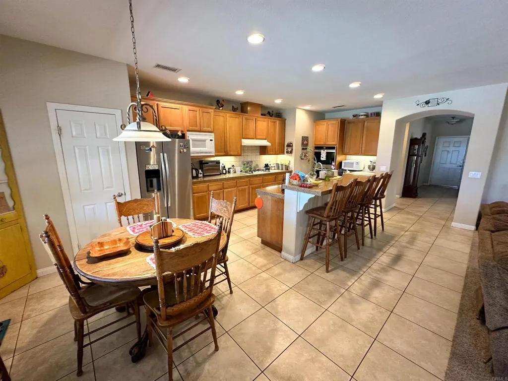 12510 8th Street, Yucaipa, California 92399 home-pic-14