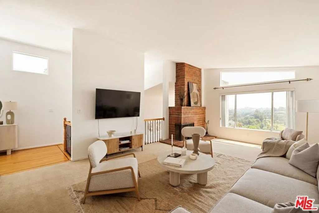 21694 Yucatan Avenue, Woodland Hills, California 91364 home-pic-5