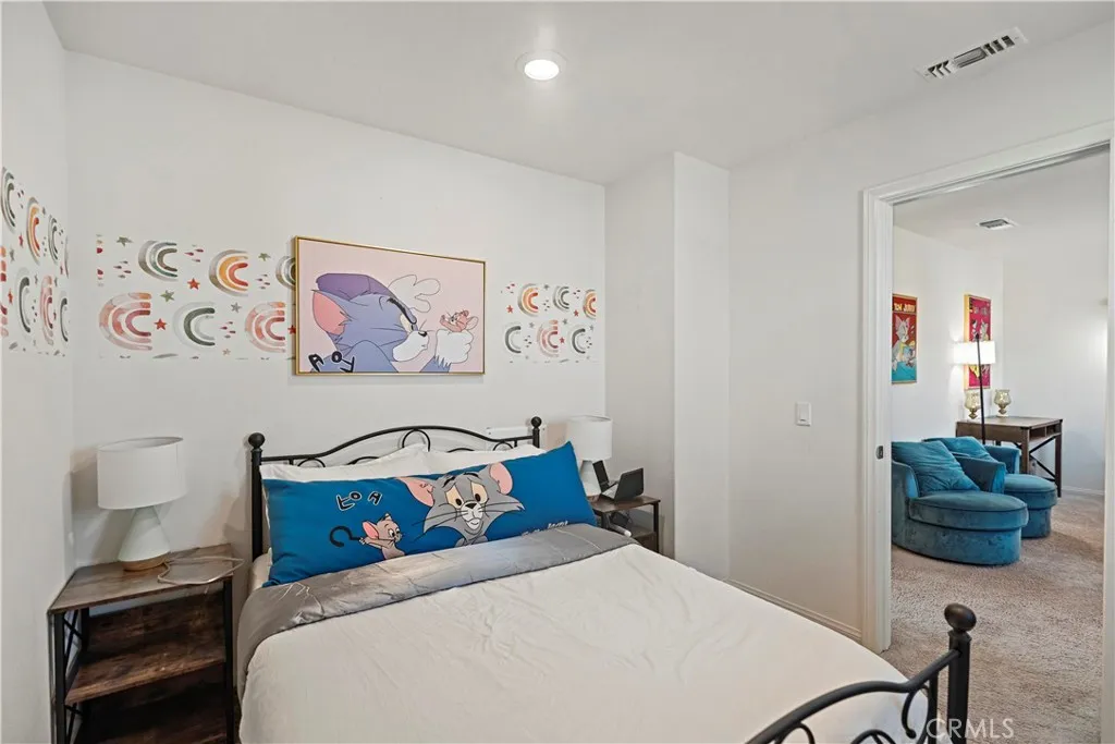 15939 Tanzinite Lane, Chino, California 91708 home-pic-40