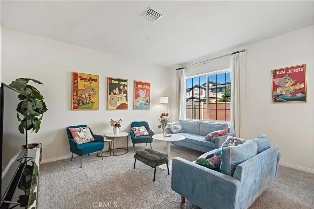 15939 Tanzinite Lane, Chino, California 91708 home-pic-19