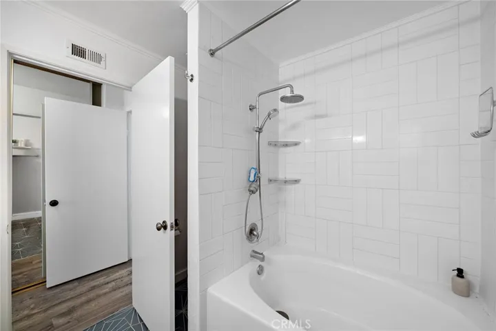 Upstairs Bathroom 2