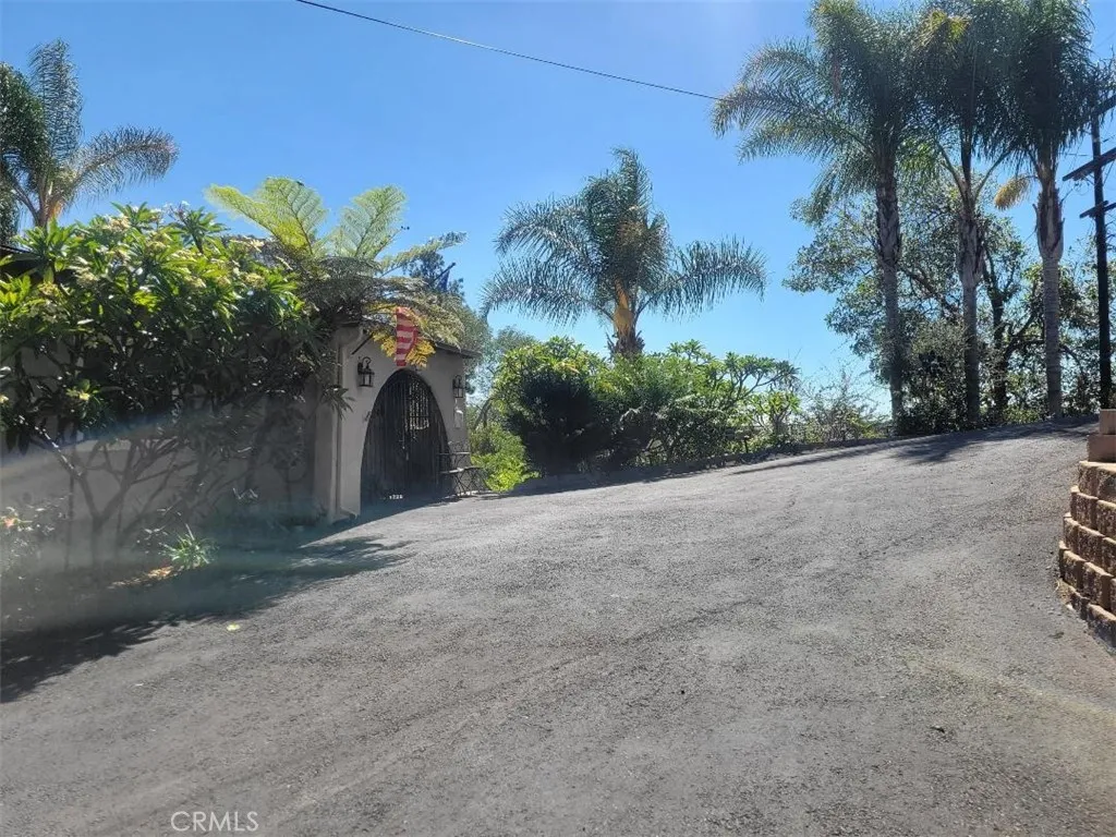 10549 Queen Avenue, La Mesa, California 91941 home-pic-2