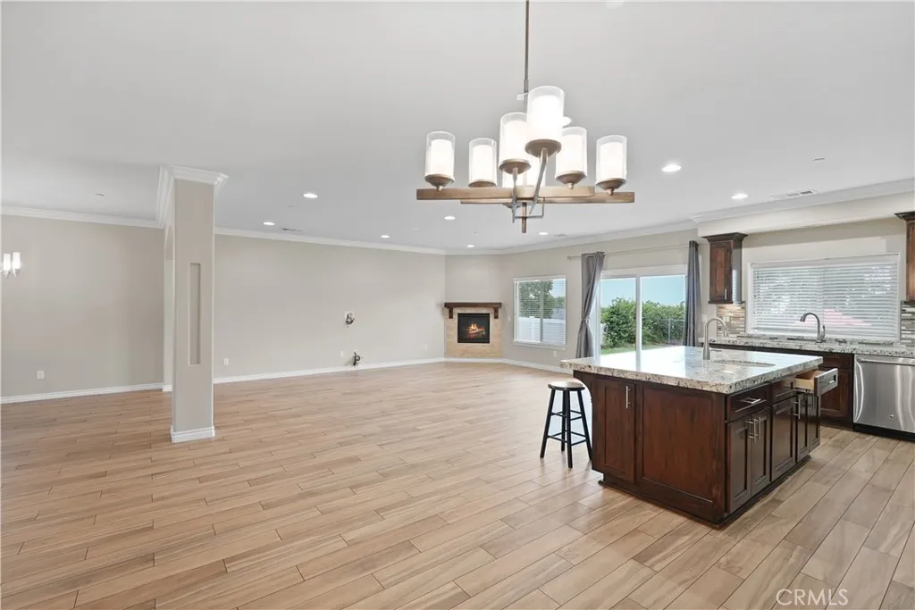 1018 W 15th Street, Upland, California 91786 home-pic-14