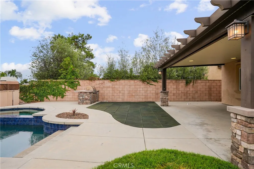1018 W 15th Street, Upland, California 91786 home-pic-59