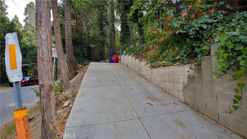 23747 Bowl Road, Crestline, California 92325