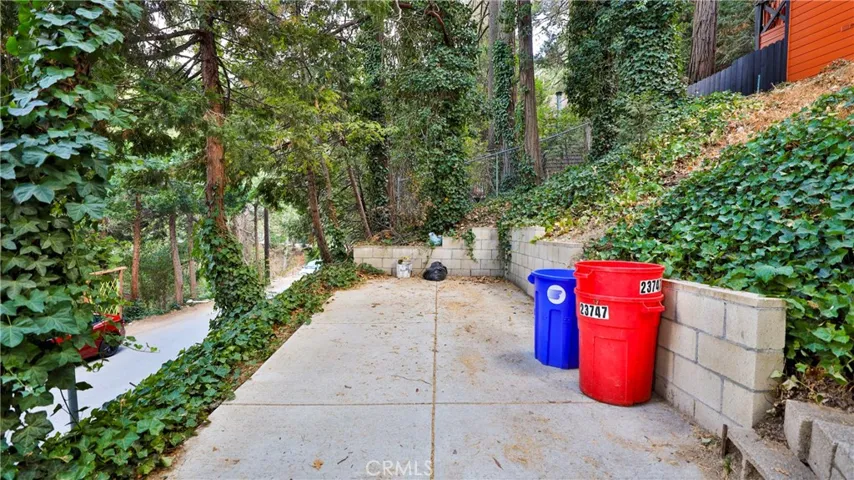 23747 Bowl Road, Crestline, California 92325