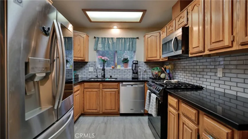 23747 Bowl Road, Crestline, California 92325