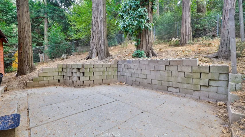 23747 Bowl Road, Crestline, California 92325