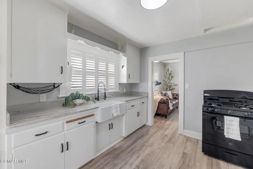 326 W Mission Avenue, Ventura, California 93001 home-pic-9