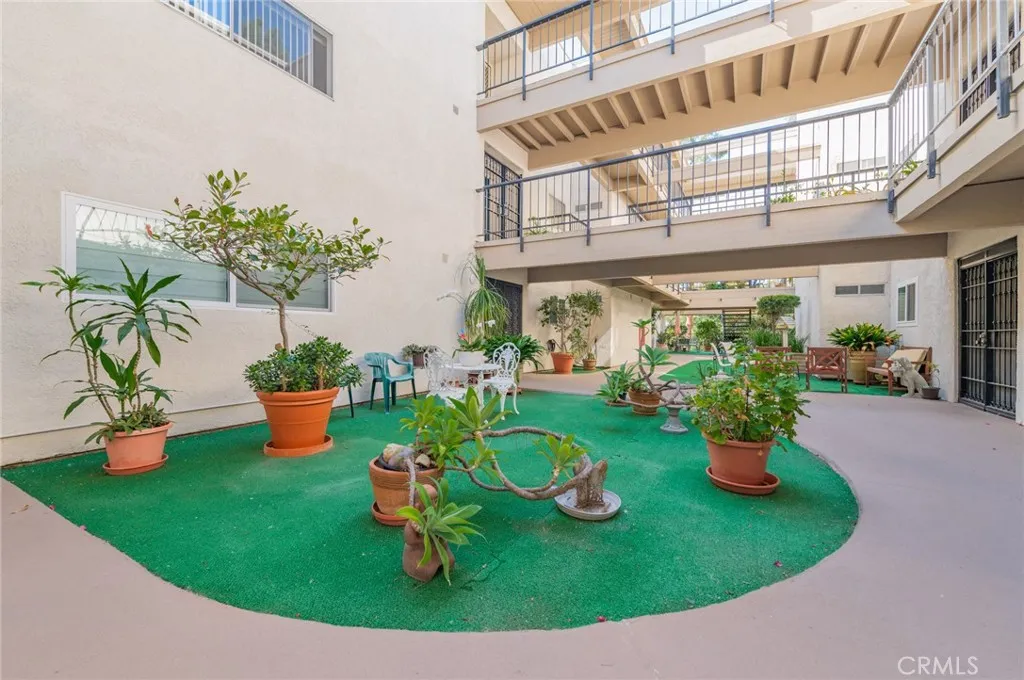 3244 San Amadeo 2c, Laguna Woods, California 92637 home-pic-18