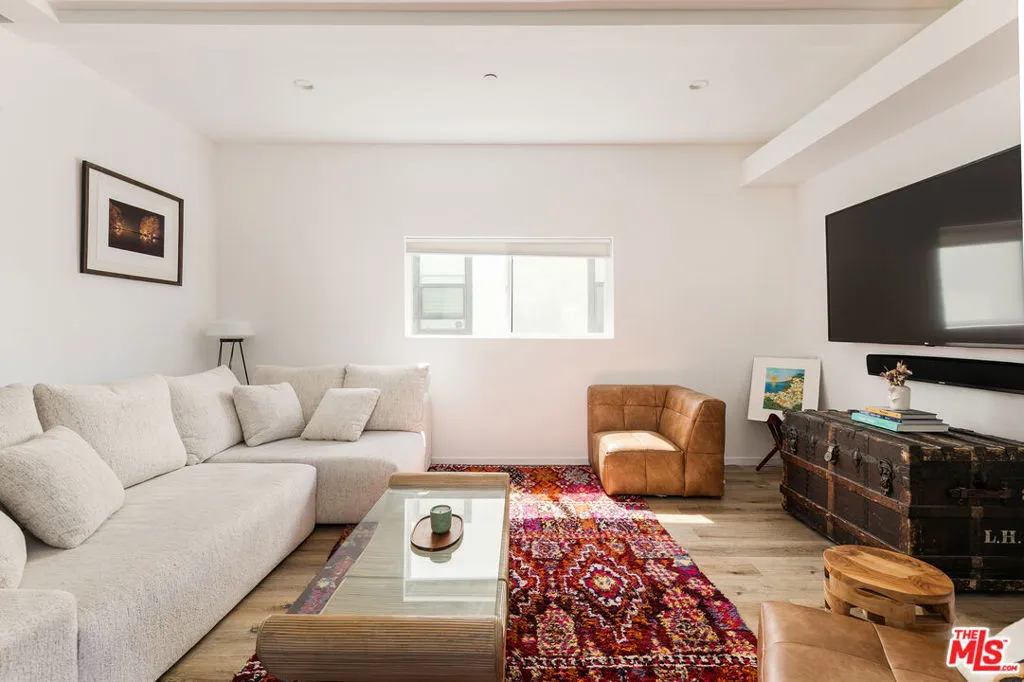 2652 S Mansfield Avenue, Los Angeles, California 90016 home-pic-5