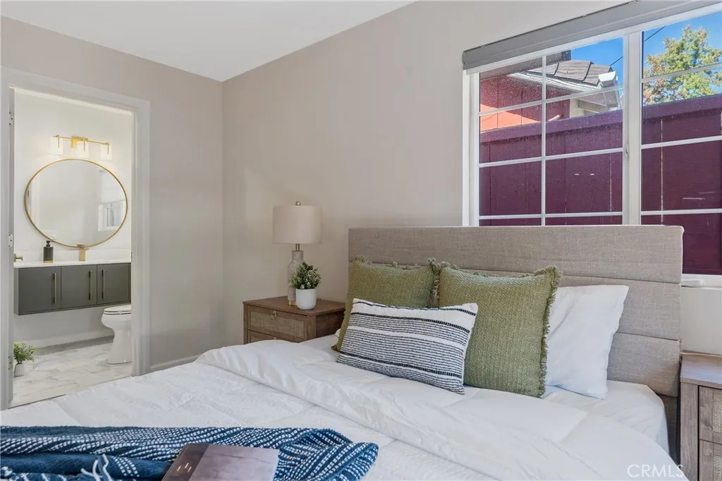 2747 El Caminito, La Crescenta, California 91214 home-pic-18