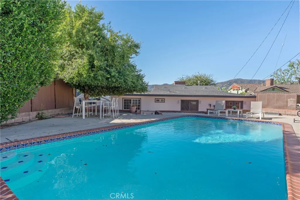 2747 El Caminito, La Crescenta, California 91214 home-pic-28