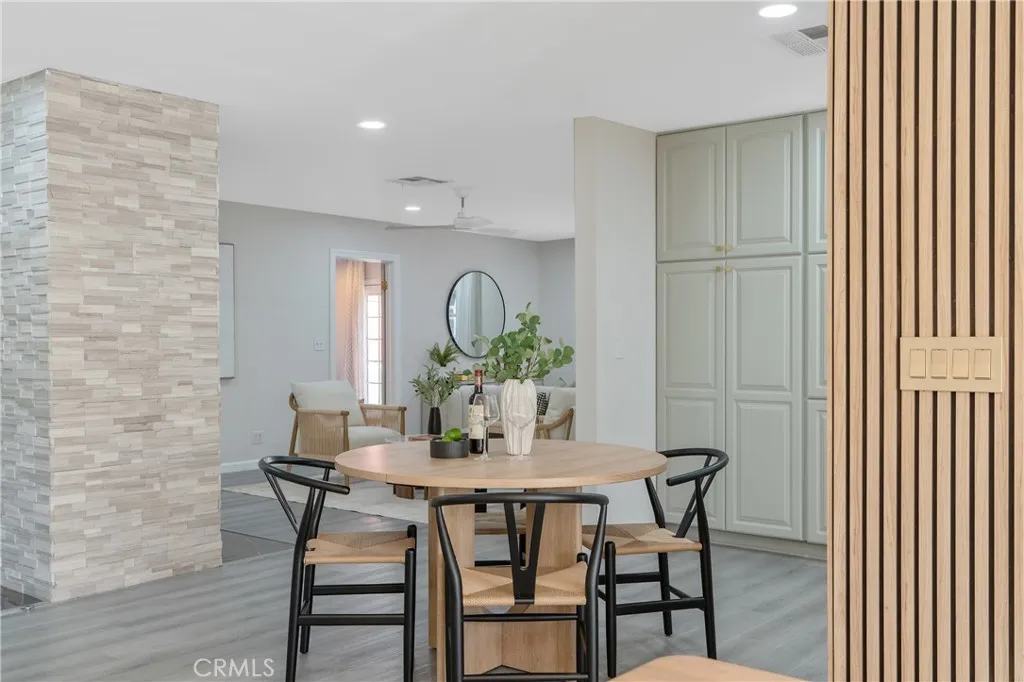 2747 El Caminito, La Crescenta, California 91214 home-pic-10
